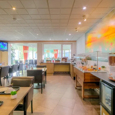 Value Hotel